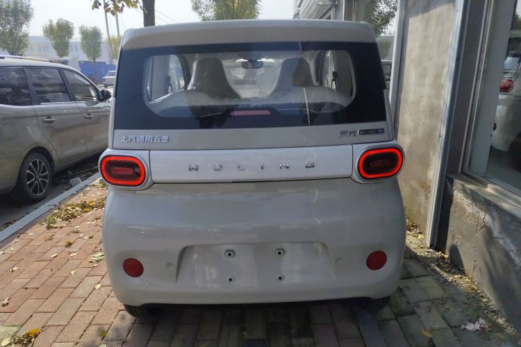 五菱汽车 宏光MINIEV 2024款 第三代 215km 青春版车身外观6