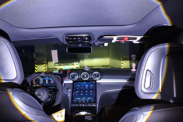 奔驰C级 2022款 改款 C 260 L 皓夜运动版中控内饰22