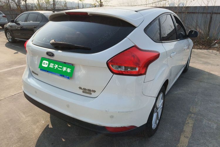 福特 福克斯 2015款 两厢 EcoBoost 125 手动超能风尚型车身外观6005