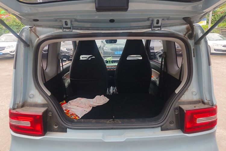 五菱汽车 宏光MINIEV 2022款 悦享款 三元锂机舱底盘23