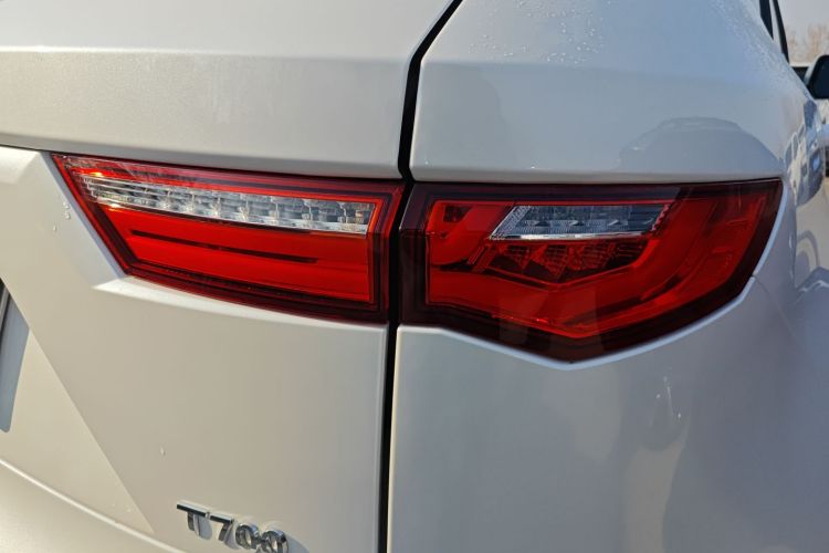 众泰T700 2017款 2.0T 自动尊贵型车身外观6006