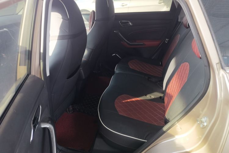 猎豹汽车 猎豹CS9 2017款 1.5L 手动风尚型中控内饰21