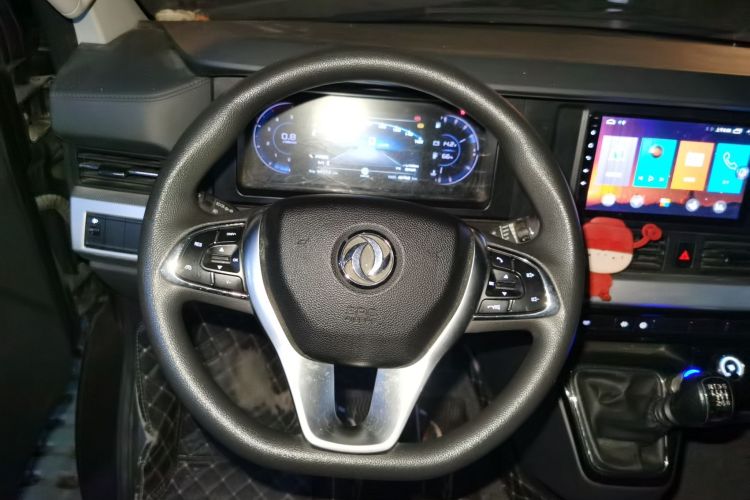 东风御风 御风 2023款 V9+ 2.0T 手动前驱多功能短轴中顶5/6座局部细节13