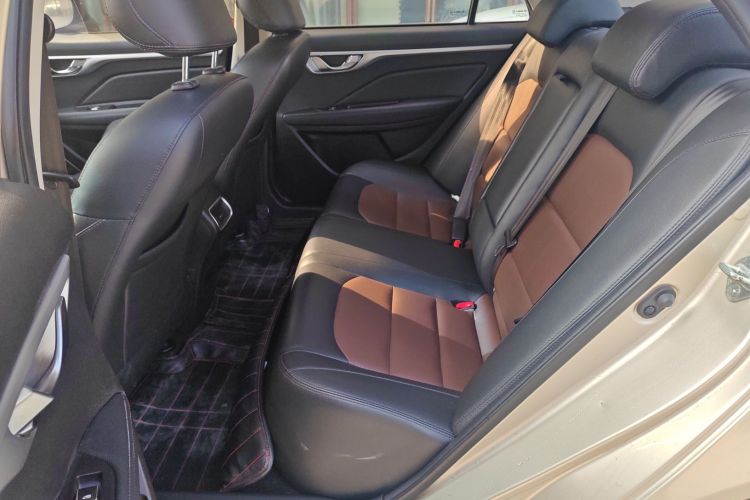 吉利汽车 远景 2018款 1.5L 自动尊贵型中控内饰21