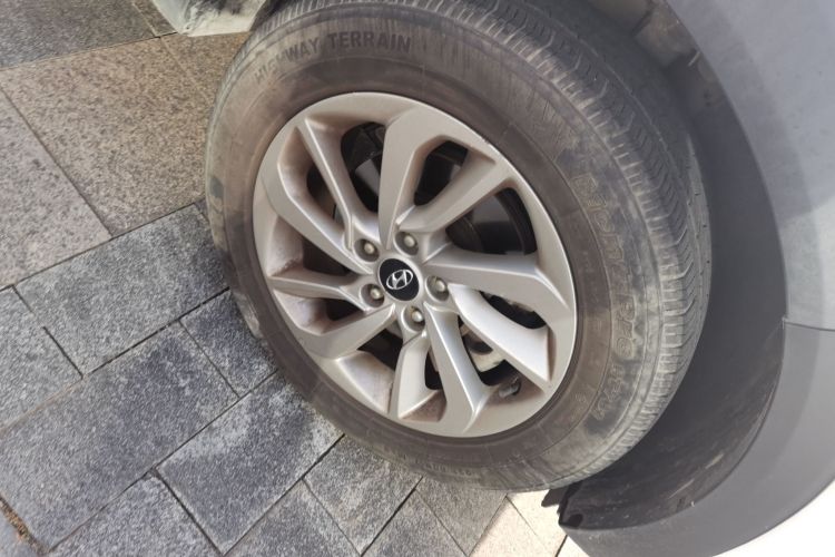 现代 途胜 2018款 1.6T 双离合两驱15周年特别版车身外观6007