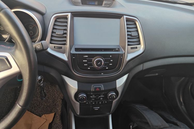 长安 逸动 2013款 1.6L 手动俊酷型 国IV中控内饰16