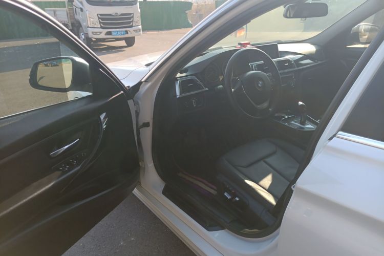 宝马3系 2017款 320Li 时尚型中控内饰20