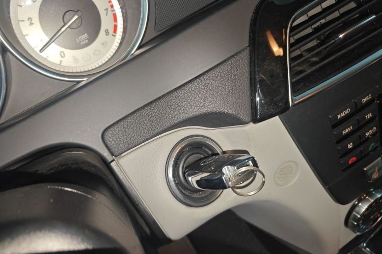 奔驰C级 2013款 C 260 时尚型 Grand Edition中控内饰7001