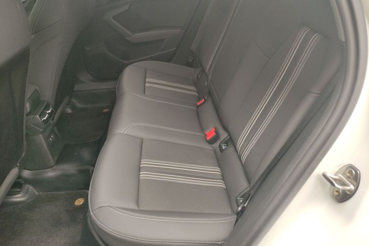 奥迪A3 2023款 改款 A3L Limousine 35 TFSI 时尚运动型中控内饰21