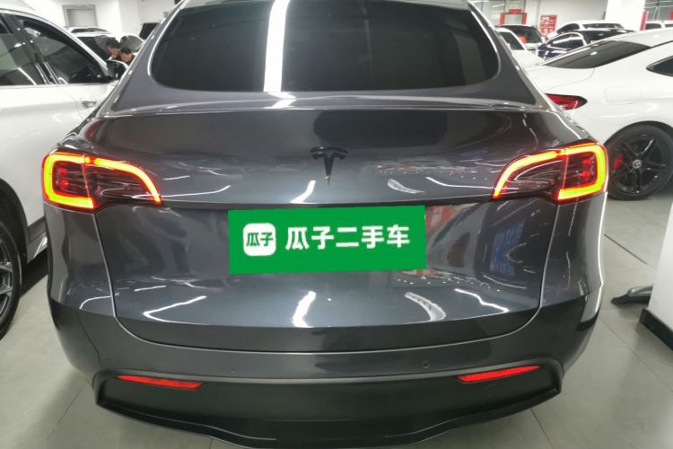 特斯拉 Model Y 2021款 长续航全轮驱动版车身外观6