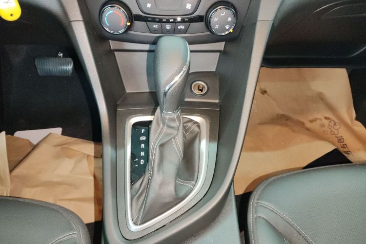 别克 英朗 2021款 1.3T 自动轻混动精英型中控内饰18