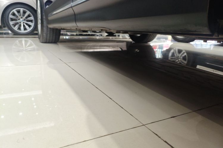 奔驰GLB 2020款 改款 GLB 200 动感型局部细节9002