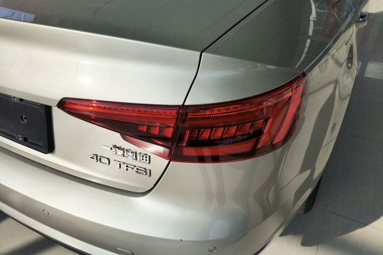 奥迪A4L 2017款 40 TFSI 时尚型车身外观6006