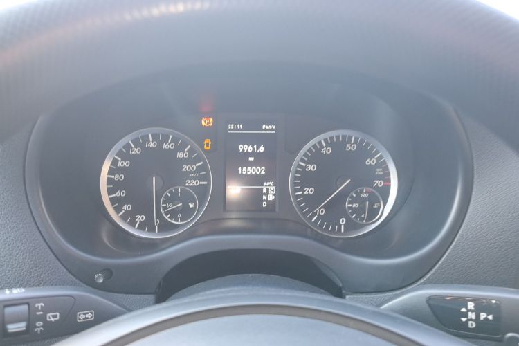 奔驰 威霆 2016款 2.0T 精英版中控内饰14