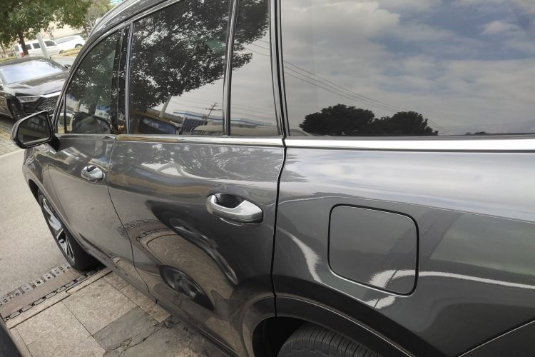 理想汽车 理想ONE 2021款 增程6座版车身外观4