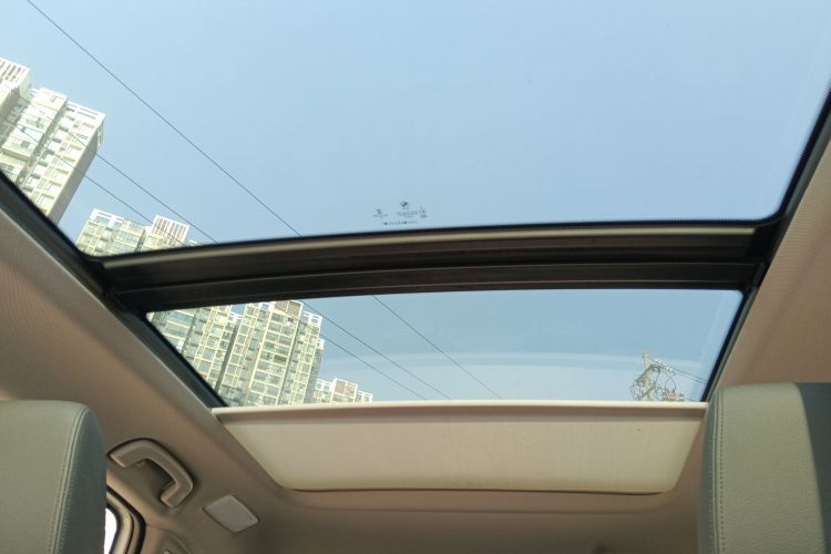 宝马2系旅行车 2016款 218i 运动设计套装中控内饰22