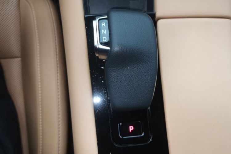 鸿蒙智行 问界M5 2022款 增程后驱标准版局部细节18