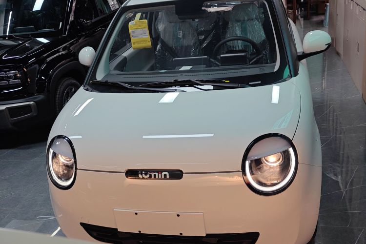 长安启源 长安Lumin 2025款 205km 香沁款车身外观2