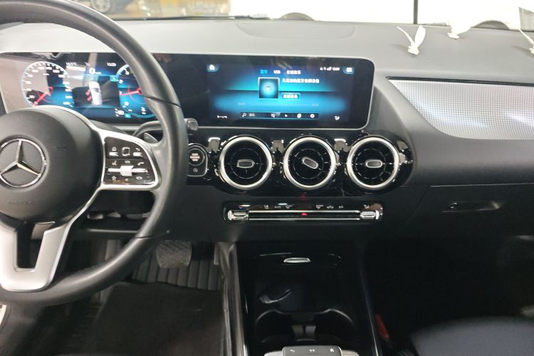 奔驰B级 2020款 B 200 动感型局部细节16