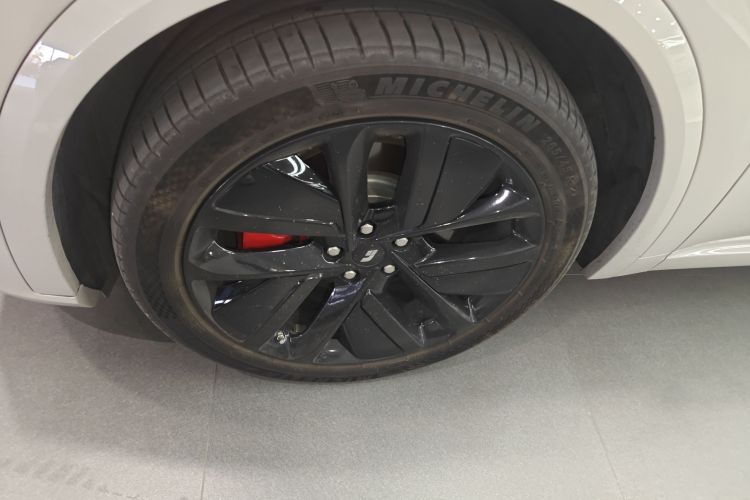 理想汽车 理想L9 2022款 Max车身外观6007