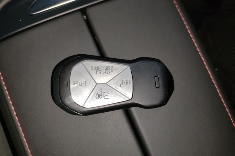 小鹏P7 2022款 480E中控内饰7001