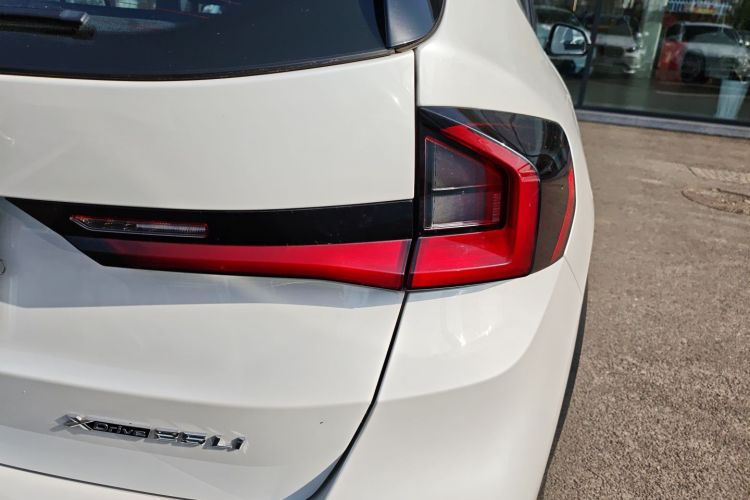 宝马X1 2023款 xDrive25Li X设计套装车身外观6006