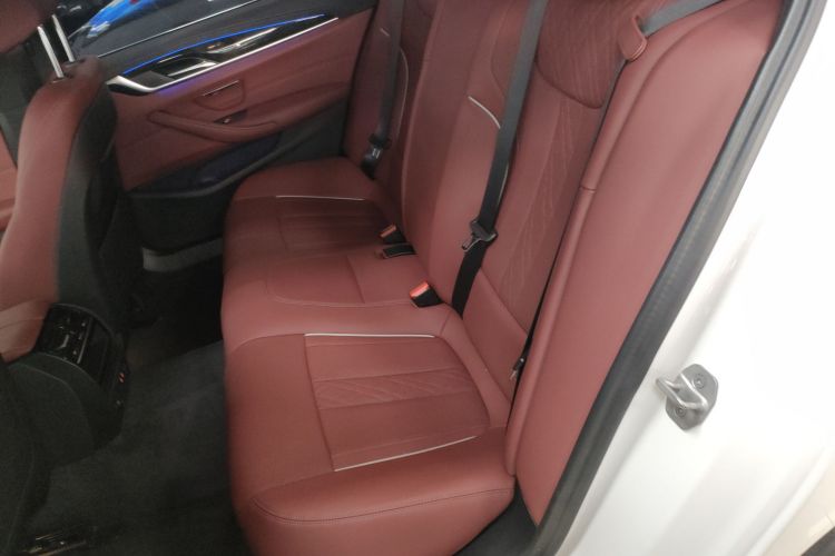 宝马5系 2022款 改款二 525Li M运动套装中控内饰21