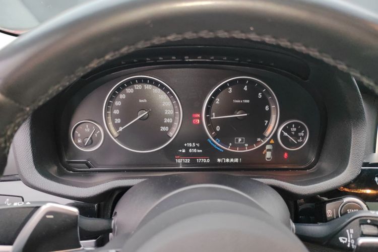 宝马X4 2016款 xDrive20i M运动型局部细节14