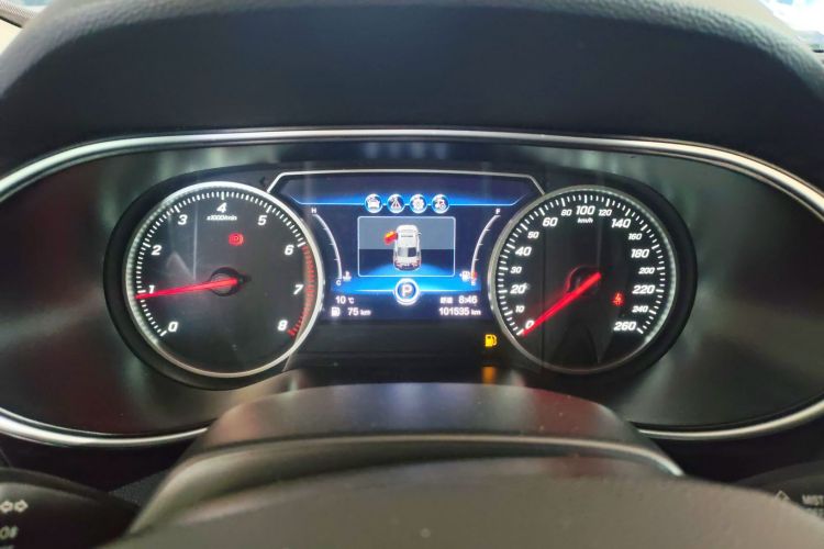 红旗H5 2022款 经典款 改款 1.5T DCT旗韵版中控内饰14