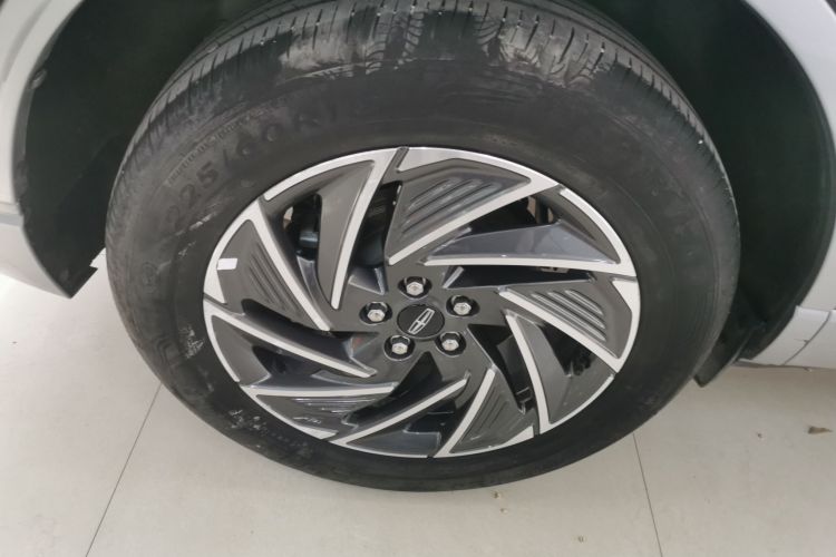 林肯 冒险家 2024款 1.5T 两驱尊享混动版车身外观6003