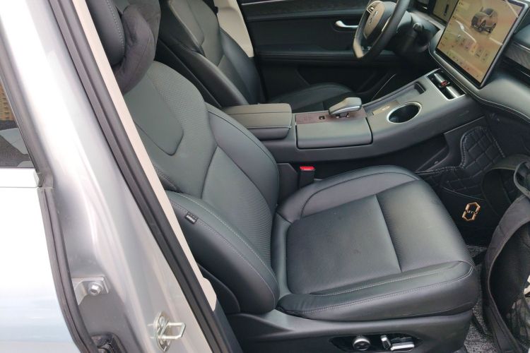 鸿蒙智行 问界M5 2022款 增程四驱旗舰版局部细节41