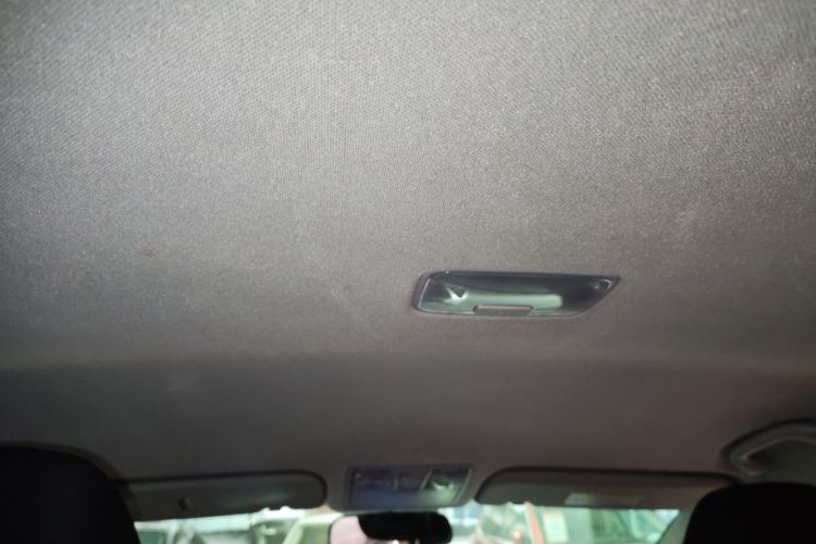 现代 朗动 2015款 1.6L 自动时尚型中控内饰22