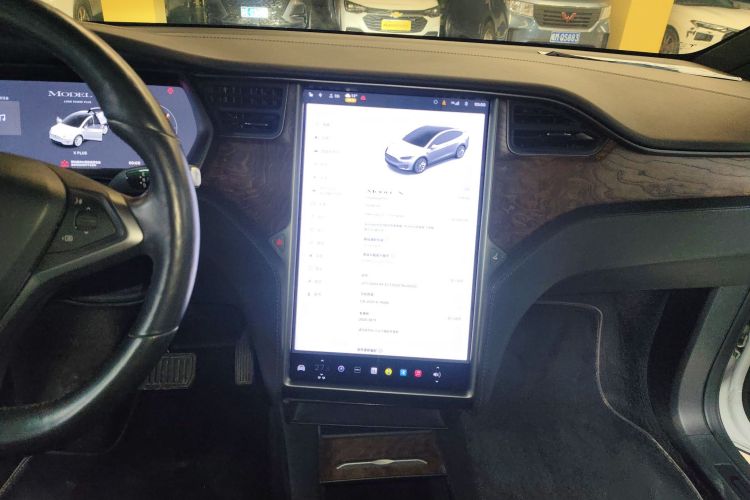 特斯拉 Model X 2020款 长续航升级版中控内饰16