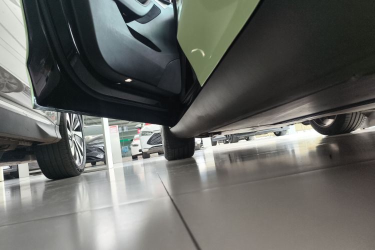 特斯拉 Model Y 2022款 改款 后轮驱动版局部细节9002