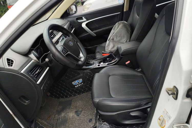 吉利汽车 帝豪 2017款 三厢百万款 1.5L CVT向上版中控内饰19