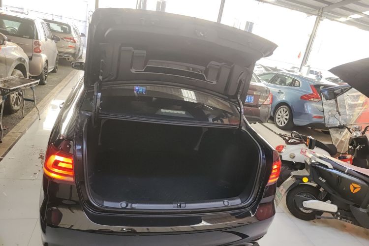 大众 2019款 朗逸启航 1.5L 自动风尚版 国VI机舱底盘23