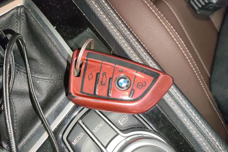 宝马1系 2021款 125i M运动曜夜版中控内饰7001