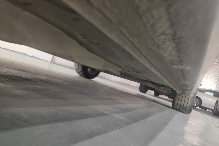 雪佛兰 科鲁泽 2022款 320 自动悦享天窗版机舱底盘30