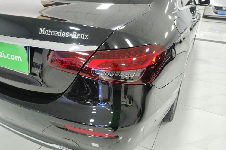 奔驰E级 2020款 改款 E 260 L车身外观6006