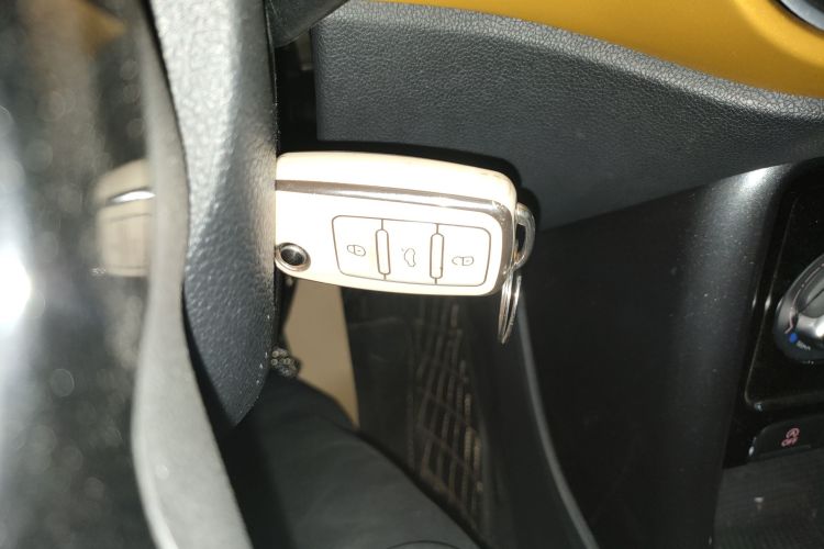 大众 甲壳虫 2017款 180TSI 沙丘越野版中控内饰11