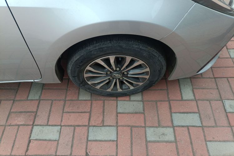 丰田 卡罗拉 2017款 改款 1.2T S-CVT GL车身外观10