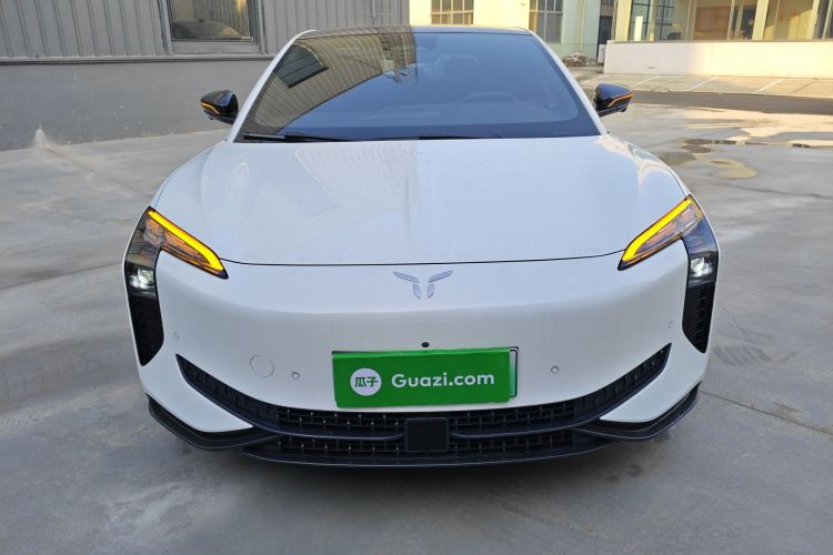 红旗EH7 2024款 690 Pro车身外观2