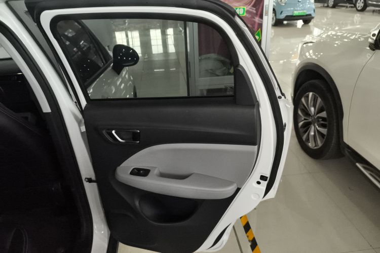 零跑汽车 零跑T03 2022款 皓玉版中控内饰7006