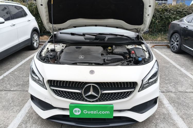 奔驰CLA 2017款 CLA 220 4MATIC机舱底盘24