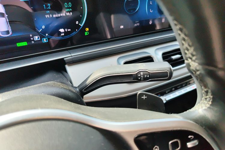 奔驰GLE新能源 2021款 GLE 350 e 4MATIC 轿跑SUV中控内饰18