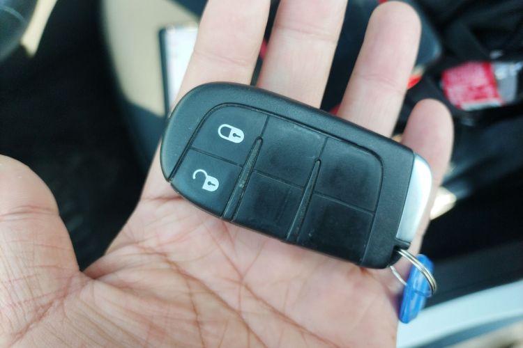 Jeep 指南者 2020款 220T 自动领先版中控内饰11