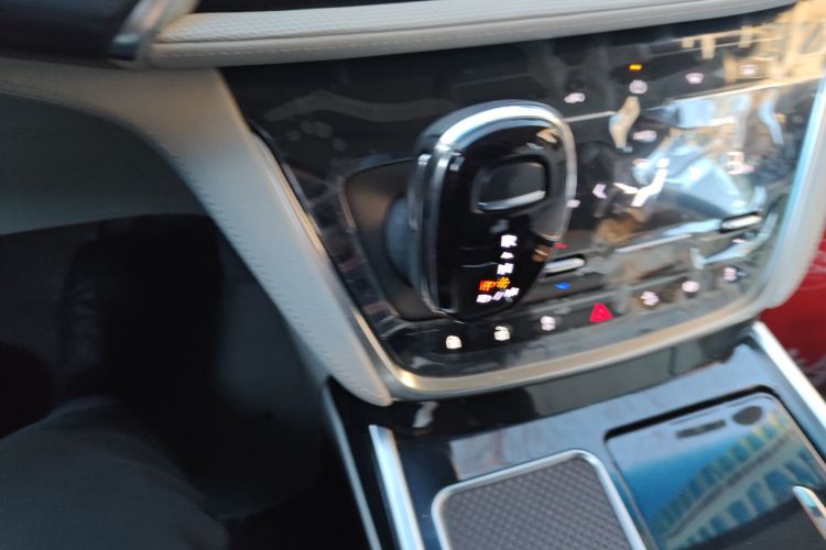 别克GL8 2023款 ES陆尊 舒适型中控内饰18