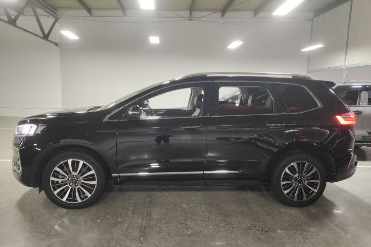 福特 锐界 2021款 改款 PLUS EcoBoost 245 两驱豪锐型 7座车身外观4