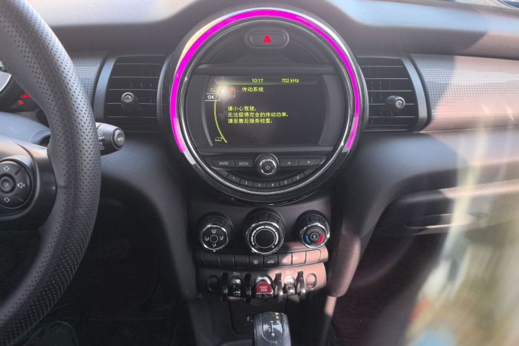 MINI 2015款 1.5T COOPER Fun 五门版中控内饰16