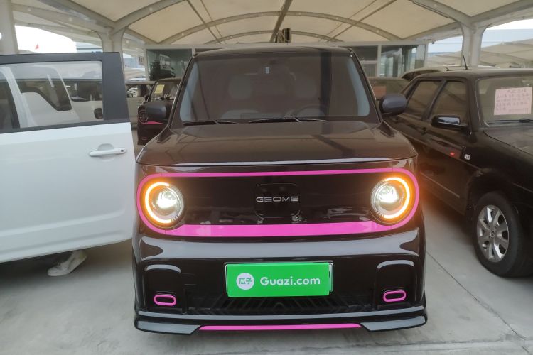 吉利银河 2025款 210km 熊猫卡丁车身外观2